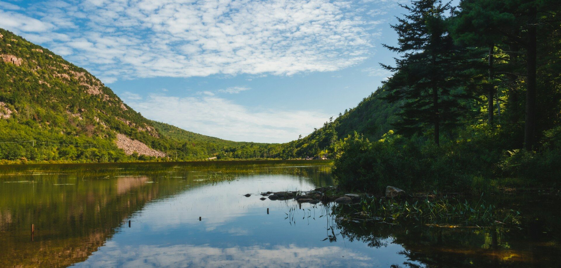 Own a piece of Maine's beautiful landscape? Perhaps it's coastal frontage or a wooded retreat. If you're hoping to sell it without a lengthy wait, you're looking for how to sell land fast in Maine, USA. This guide offers clear directions. We'll show you how to navigate a quick sale for your Maine property, turning its unique appeal into swift cash.